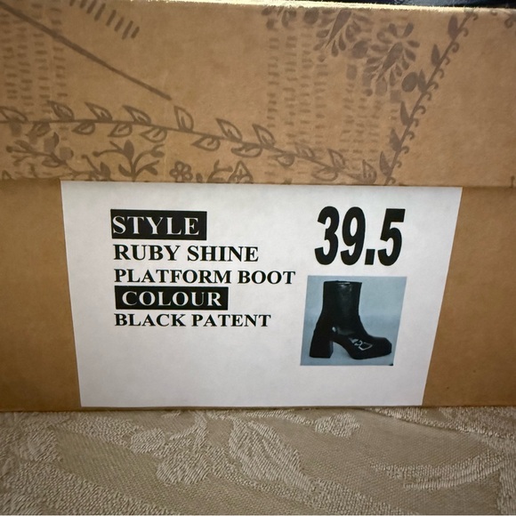 Free People Ruby black patent leather platform boots. Size 39.5. - Picture 12 of 12